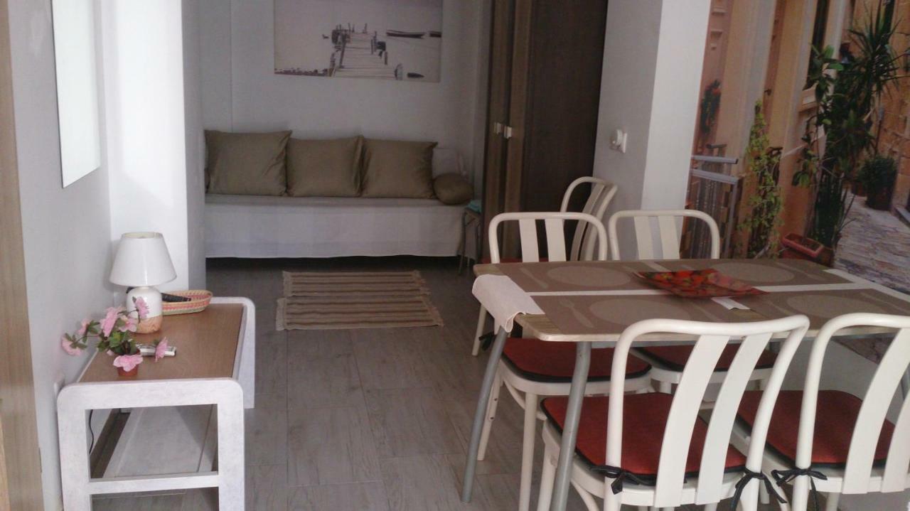 Madamme Curie Apartment Торевьиа Экстерьер фото